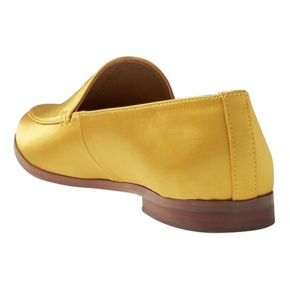 Banana Republic Yellow Gold Satin Demi Loafer 7.5 - Picture 4 of 12